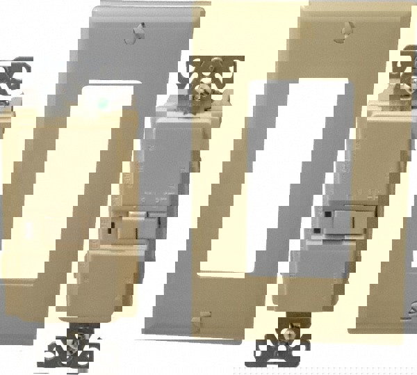 1 Phase, 5-15R NEMA, 125 VAC, 15 Amp, Self Grounding, GFCI Receptacle